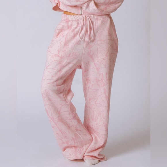 NWT Dairy Boy Pink Camo Sweatpants - Picture 1 of 7